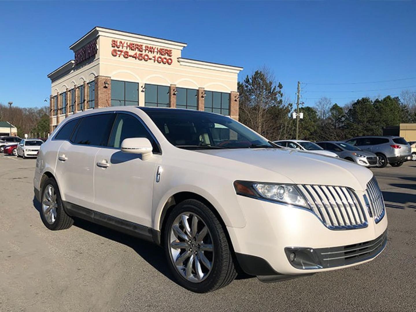 2010 Lincoln MKT FWD (2LMHJ5FR7AB) with an 3.7L V6 DOHC 24V engine, 6-Speed Automatic transmission, located at 7710 Tara Blvd, Jonesboro, GA, 30236, (678) 450-1000, 33.544365, -84.367821 - Photo#0