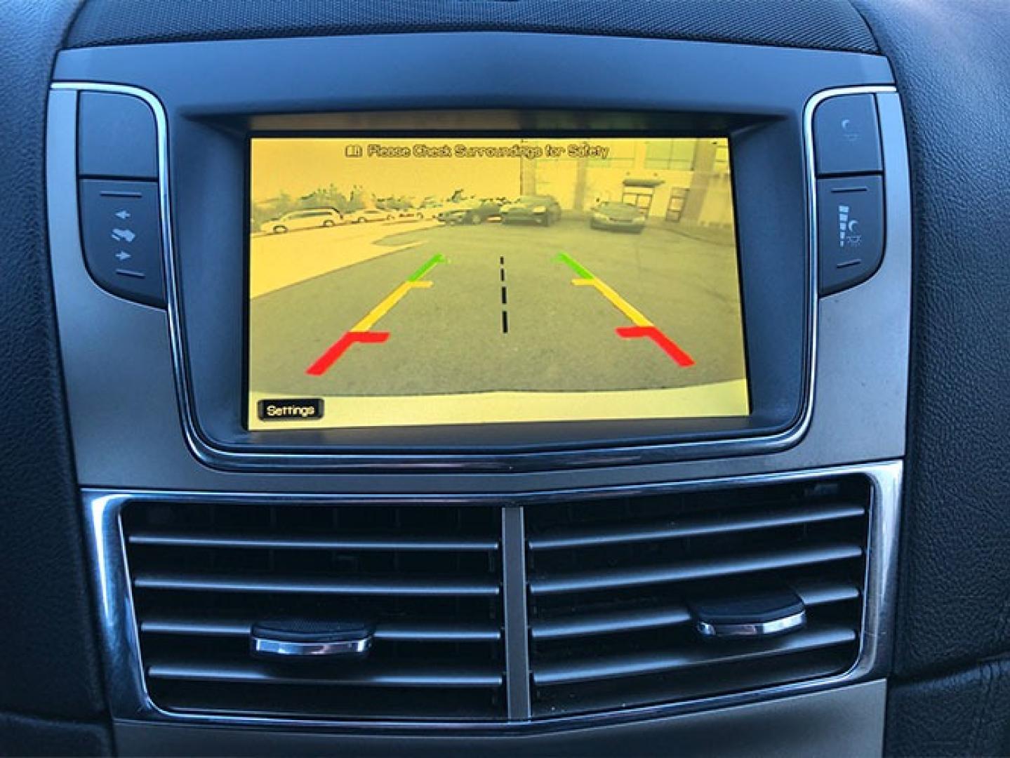 2010 Lincoln MKT FWD (2LMHJ5FR7AB) with an 3.7L V6 DOHC 24V engine, 6-Speed Automatic transmission, located at 7710 Tara Blvd, Jonesboro, GA, 30236, (678) 450-1000, 33.544365, -84.367821 - Photo#9