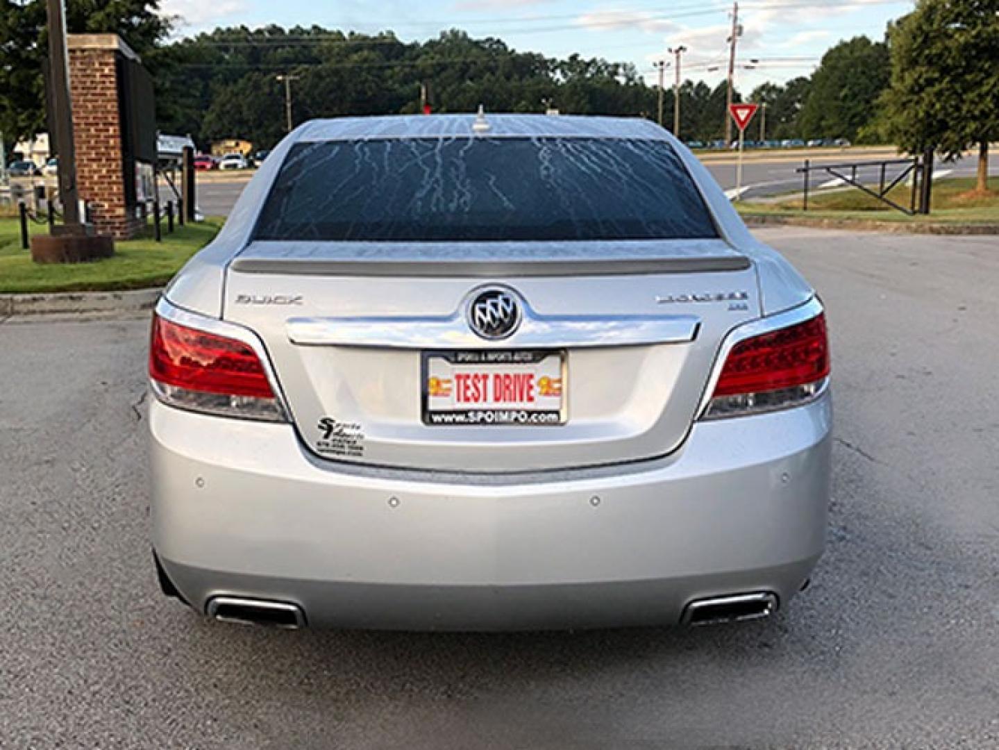 2011 Buick LaCrosse CXS (1G4GE5GD3BF) with an 3.6L V6 DOHC 24V engine, 6-Speed Automatic Overdrive transmission, located at 620 Jesse Jewell Pkwy, Gainesville, GA, 30501, (678) 450-1000, 34.305923, -83.809784 - Photo#3