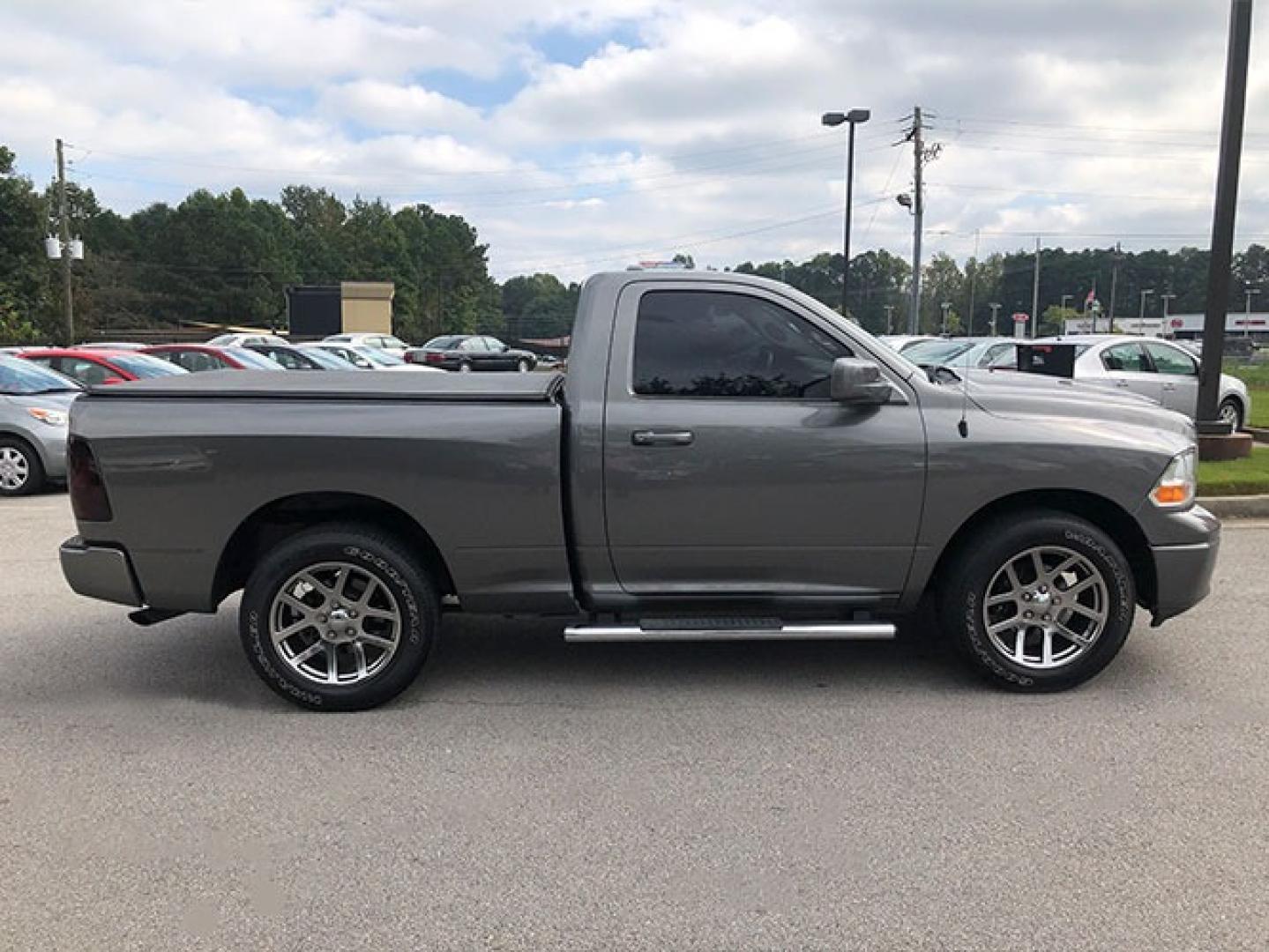 2011 Dodge Ram 1500 ST LWB 2WD (3D7JB1EK9BG) with an 3.7L V6 SOHC 12V engine, 4-Speed Automatic transmission, located at 7710 Tara Blvd, Jonesboro, GA, 30236, (678) 450-1000, 33.544365, -84.367821 - Photo#7