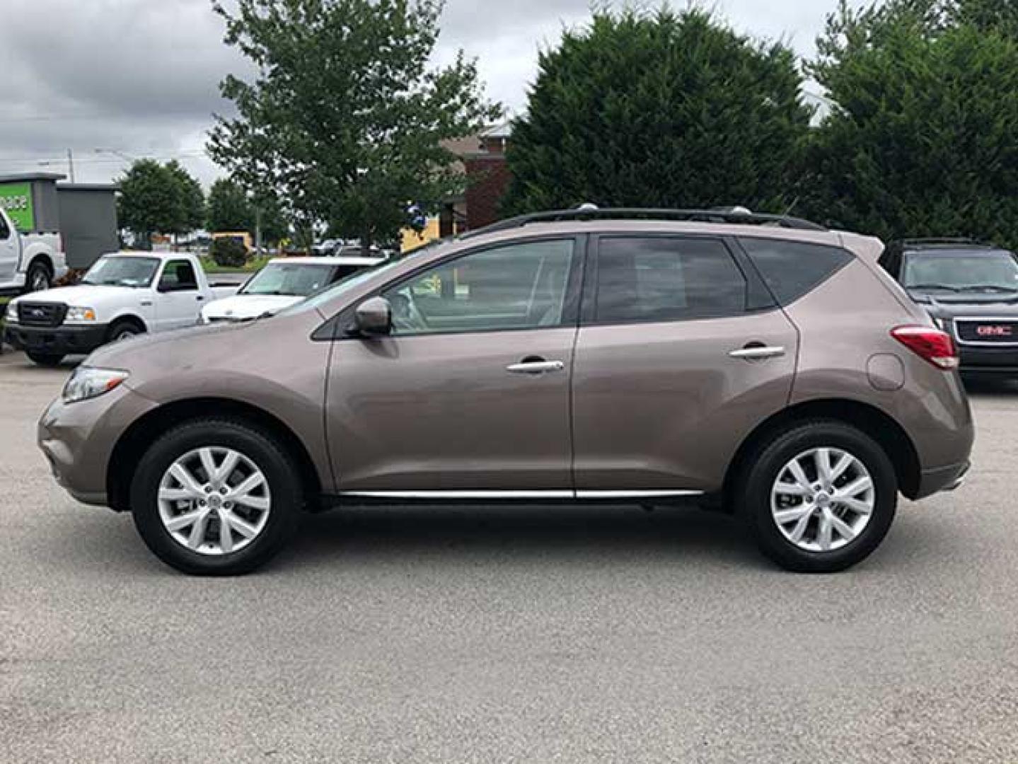 2011 Nissan Murano LE (JN8AZ1MU6BW) with an 3.5L V6 DOHC 24V engine, CVT transmission, located at 620 Jesse Jewell Pkwy, Gainesville, GA, 30501, (678) 450-1000, 34.305923, -83.809784 - Photo#3