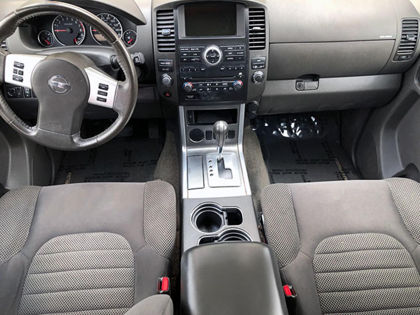 2011 Nissan Pathfinder LE 2WD (5N1AR1NN2BC) with an 4.0L V6 DOHC 24V engine, 5-Speed Automatic transmission, located at 7710 Tara Blvd, Jonesboro, GA, 30236, (678) 450-1000, 33.544365, -84.367821 - Photo#11