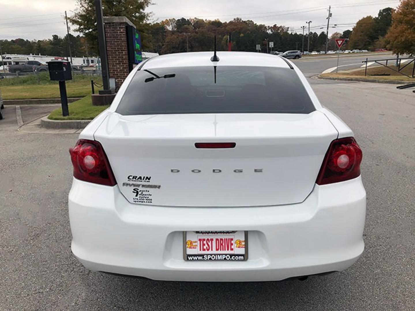 2012 Dodge Avenger SXT (1C3CDZCB4CN) with an 2.4L L4 DOHC 16V engine, 6-Speed Automatic transmission, located at 7710 Tara Blvd, Jonesboro, GA, 30236, (678) 450-1000, 33.544365, -84.367821 - Photo#5