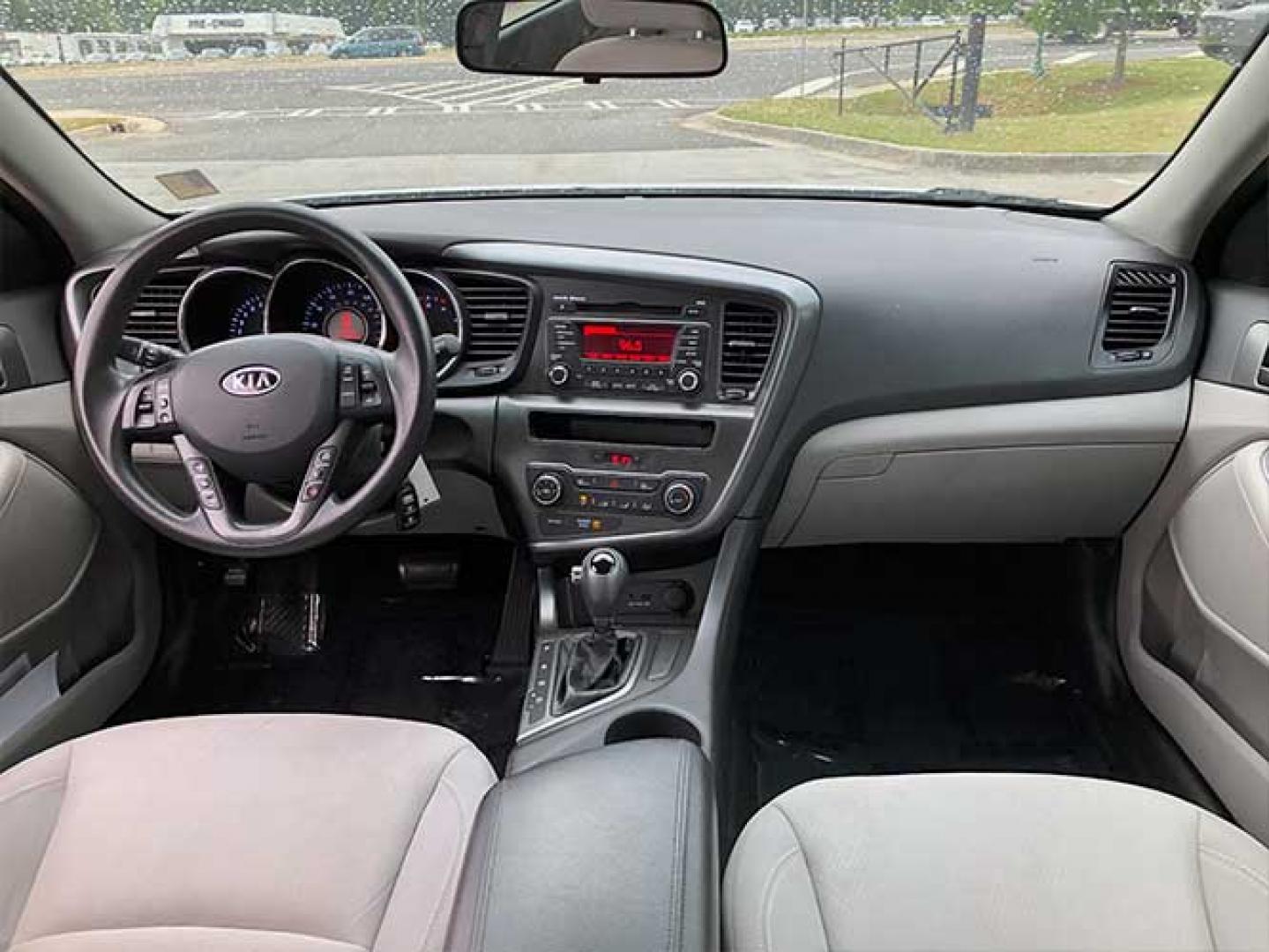 2012 Kia Optima LX MT (5XXGM4A78CG) with an 2.4L L4 DOHC 16V engine, 6-Speed Automatic transmission, located at 620 Jesse Jewell Pkwy, Gainesville, GA, 30501, (678) 450-1000, 34.305923, -83.809784 - Photo#6