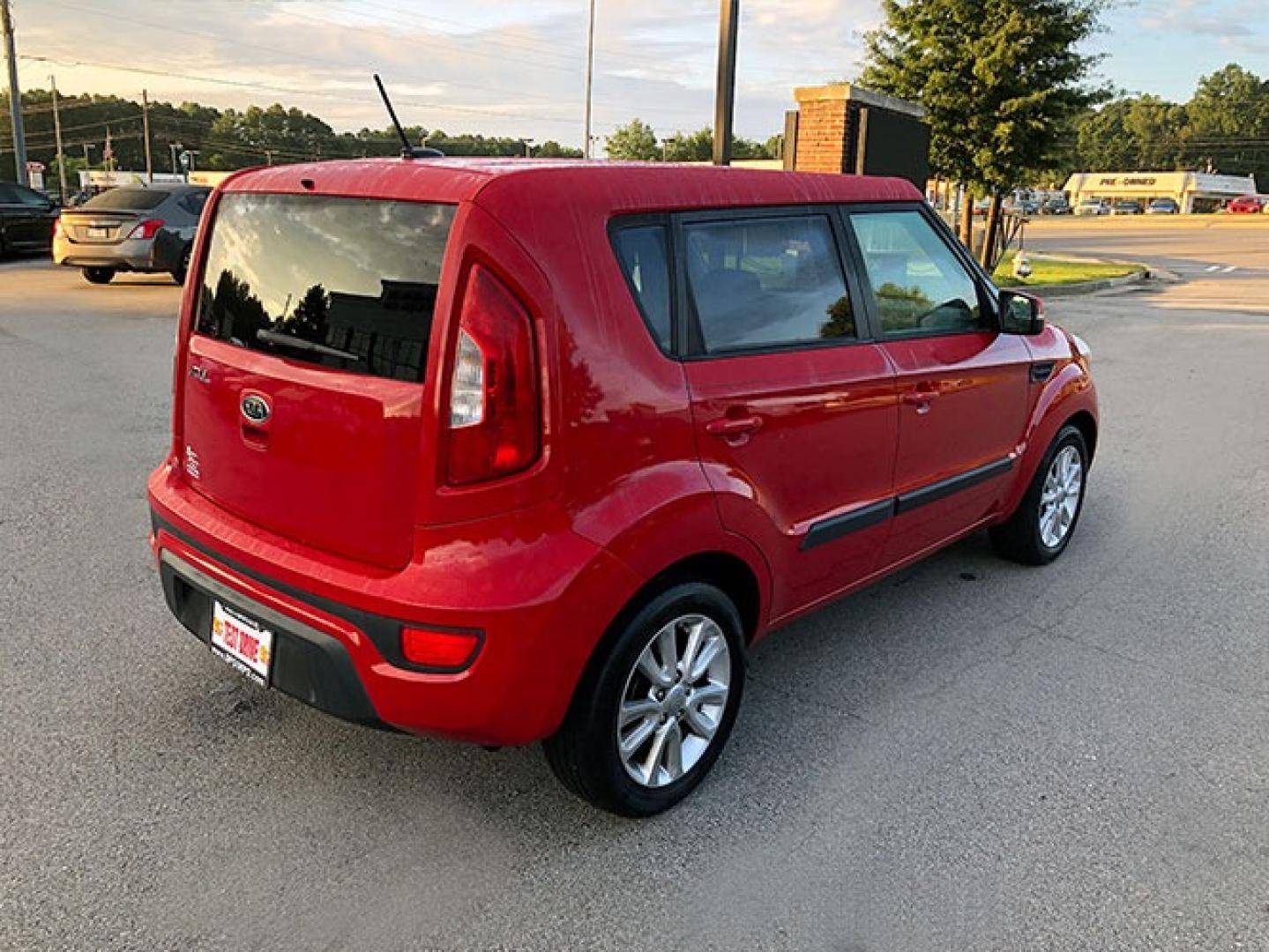2012 Kia Soul ! (KNDJT2A63C7) with an 2.0L L4 DOHC 16V engine, located at 7710 Tara Blvd, Jonesboro, GA, 30236, (678) 450-1000, 33.544365, -84.367821 - Photo#6