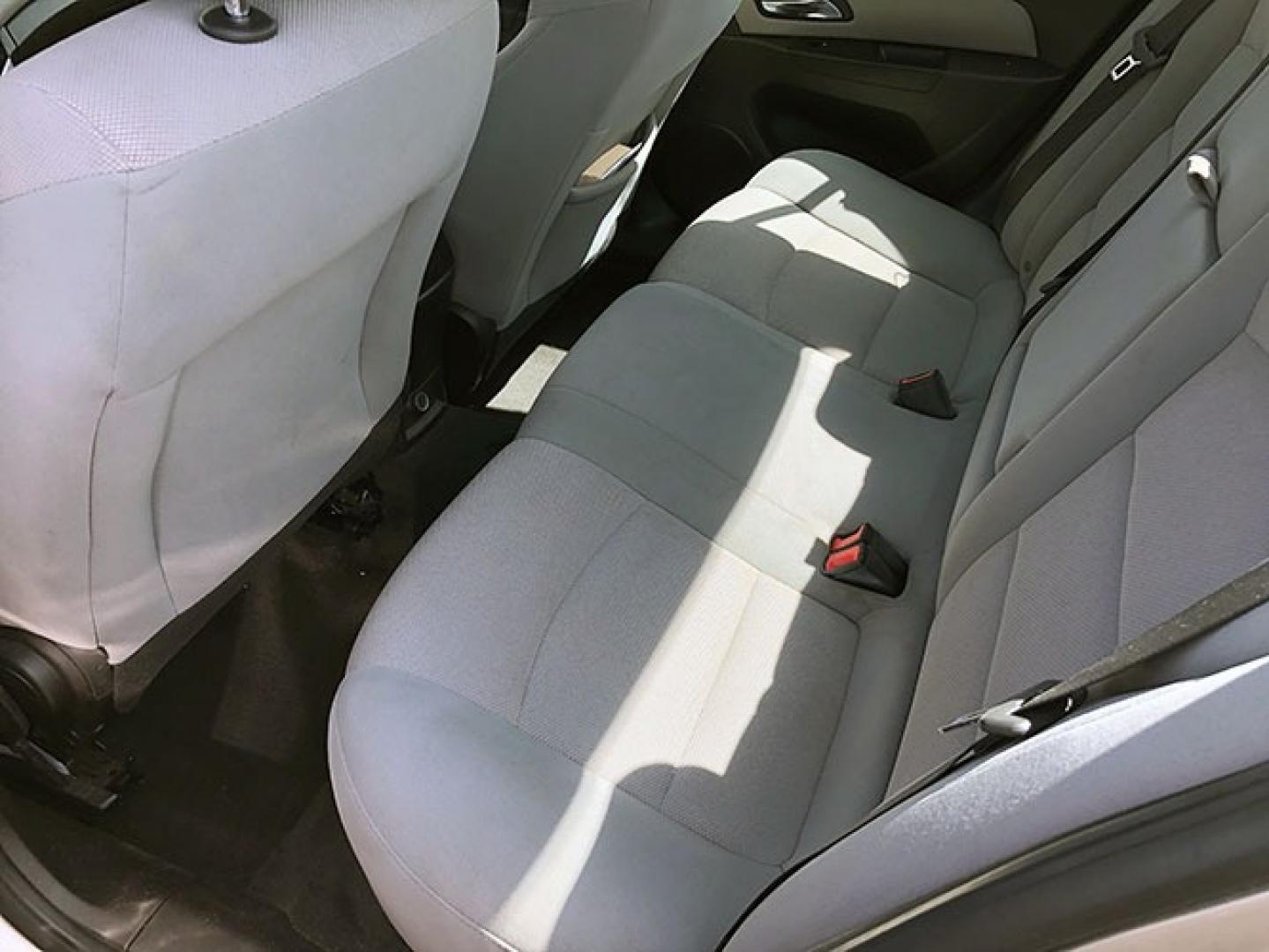 2013 Chevrolet Cruze 1LT Auto (1G1PC5SB5D7) with an 1.4L L4 DOHC 16V TURBO engine, 6-Speed Automatic transmission, located at 620 Jesse Jewell Pkwy, Gainesville, GA, 30501, (678) 450-1000, 34.305923, -83.809784 - Photo#11