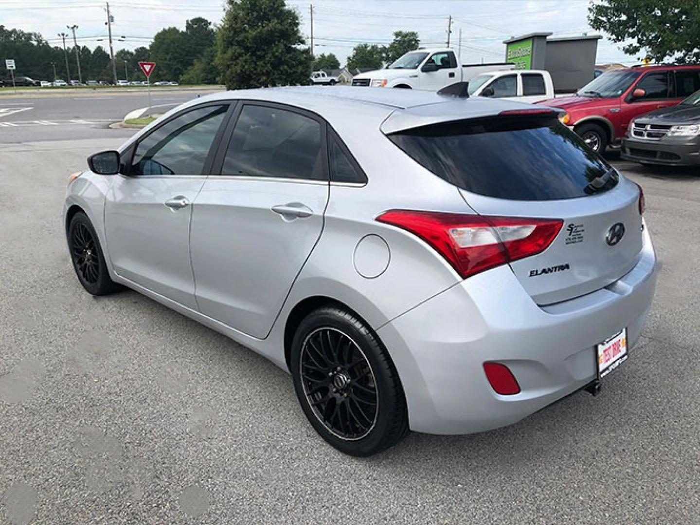 2013 Hyundai Elantra GT A/T (KMHD35LEXDU) with an 1.8L L4 16V DOHC engine, 6-Speed Automatic transmission, located at 7710 Tara Blvd, Jonesboro, GA, 30236, (678) 450-1000, 33.544365, -84.367821 - Photo#4
