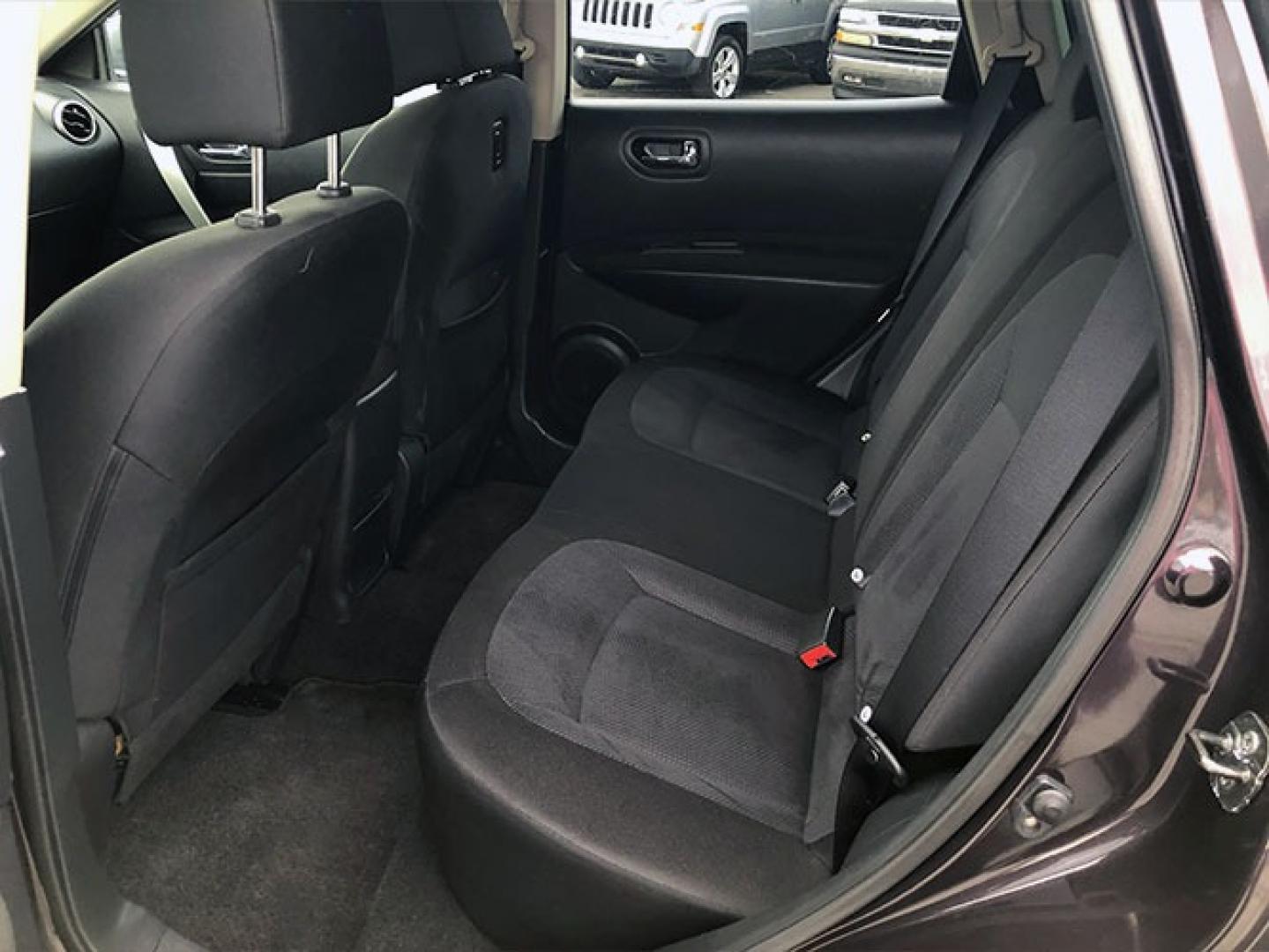 2013 Nissan Rogue S 2WD (JN8AS5MT5DW) with an 2.5L L4 DOHC 16V engine, Continuously Variable Transmission transmission, located at 7710 Tara Blvd, Jonesboro, GA, 30236, (678) 450-1000, 33.544365, -84.367821 - Photo#11