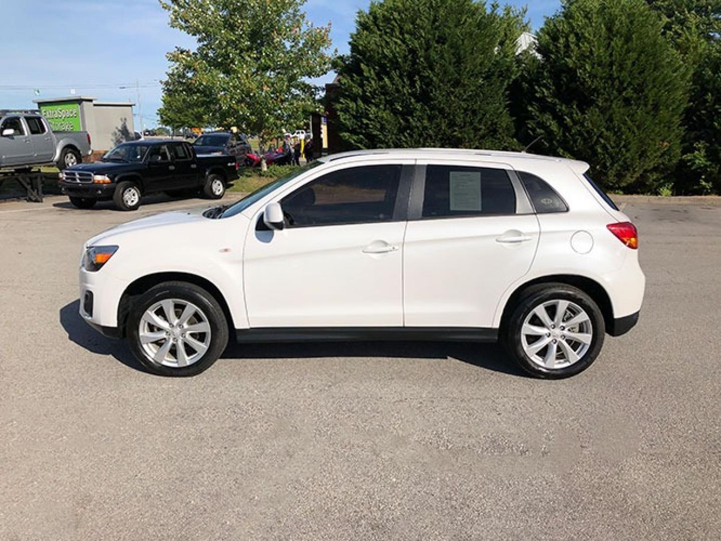 2015 Mitsubishi Outlander Sport ES 2WD (4A4AP3AU7FE) with an 2.0L L4 DOHC 16V engine, Cvt transmission, located at 7710 Tara Blvd, Jonesboro, GA, 30236, (678) 450-1000, 33.544365, -84.367821 - Photo#1